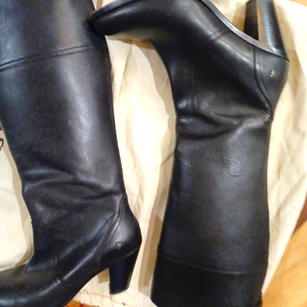 Sz 9 Trask black knee high boots